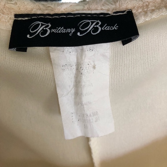 Top - Picture 2 of 2